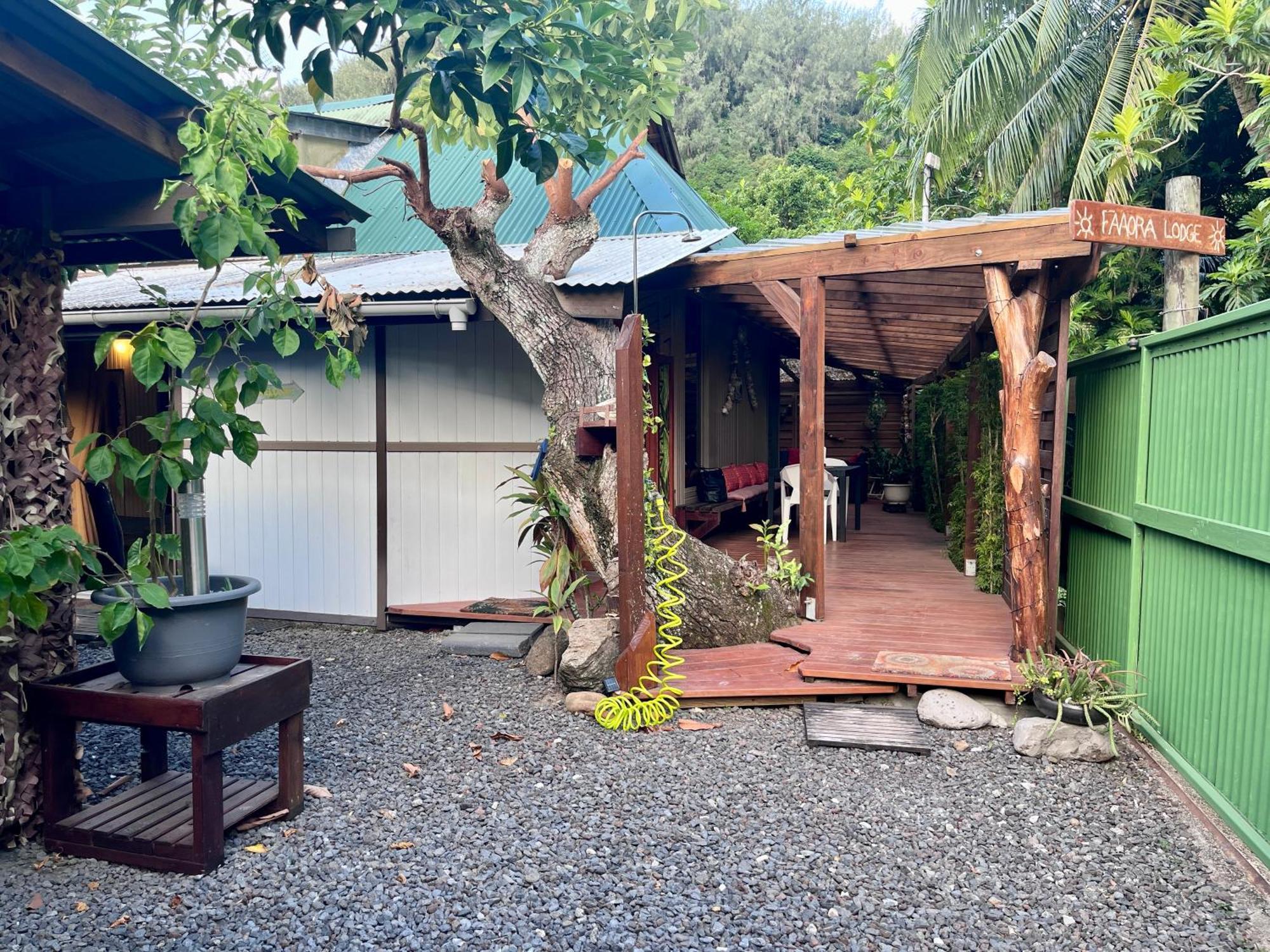 Haapiti Faaora Lodge, Little Paradise מראה חיצוני תמונה