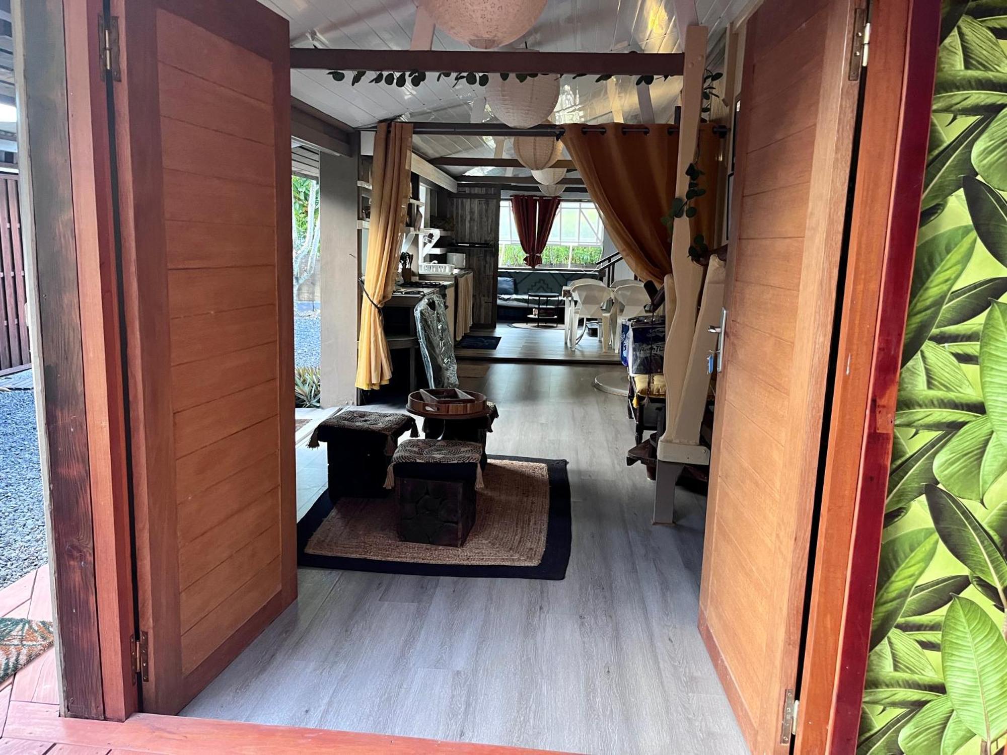 Haapiti Faaora Lodge, Little Paradise מראה חיצוני תמונה